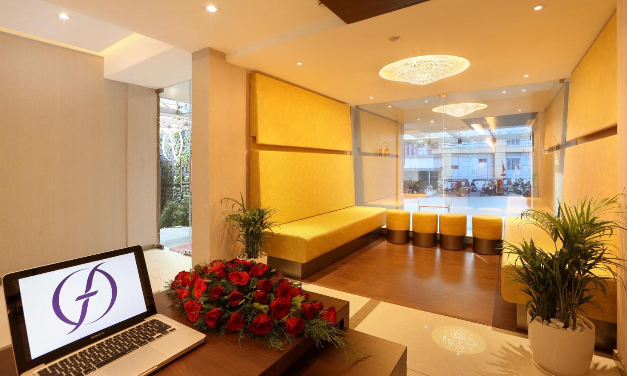 Flora Charishma Residency Aluva Hotel Kochi Eksteriør billede