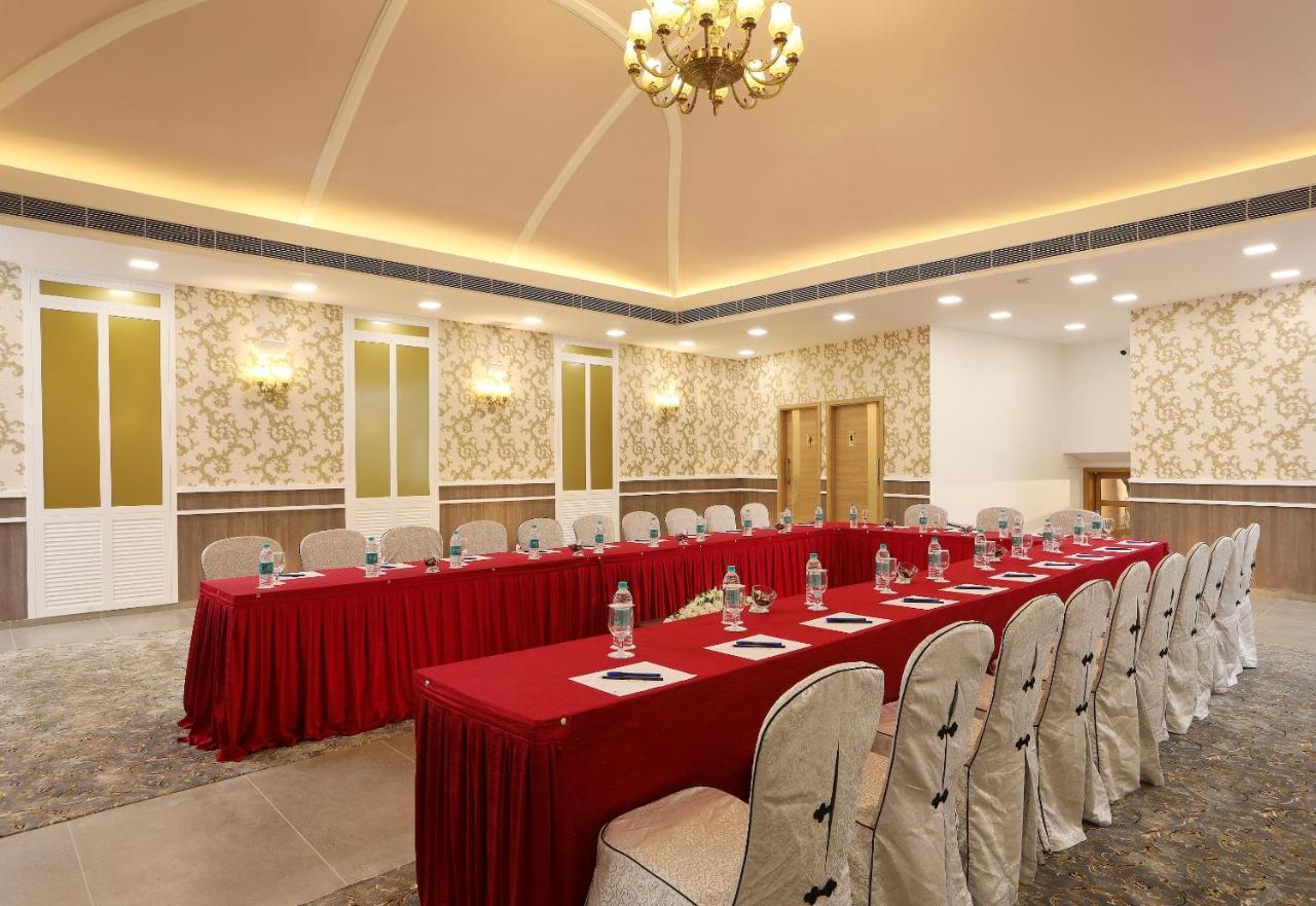 Flora Charishma Residency Aluva Hotel Kochi Eksteriør billede