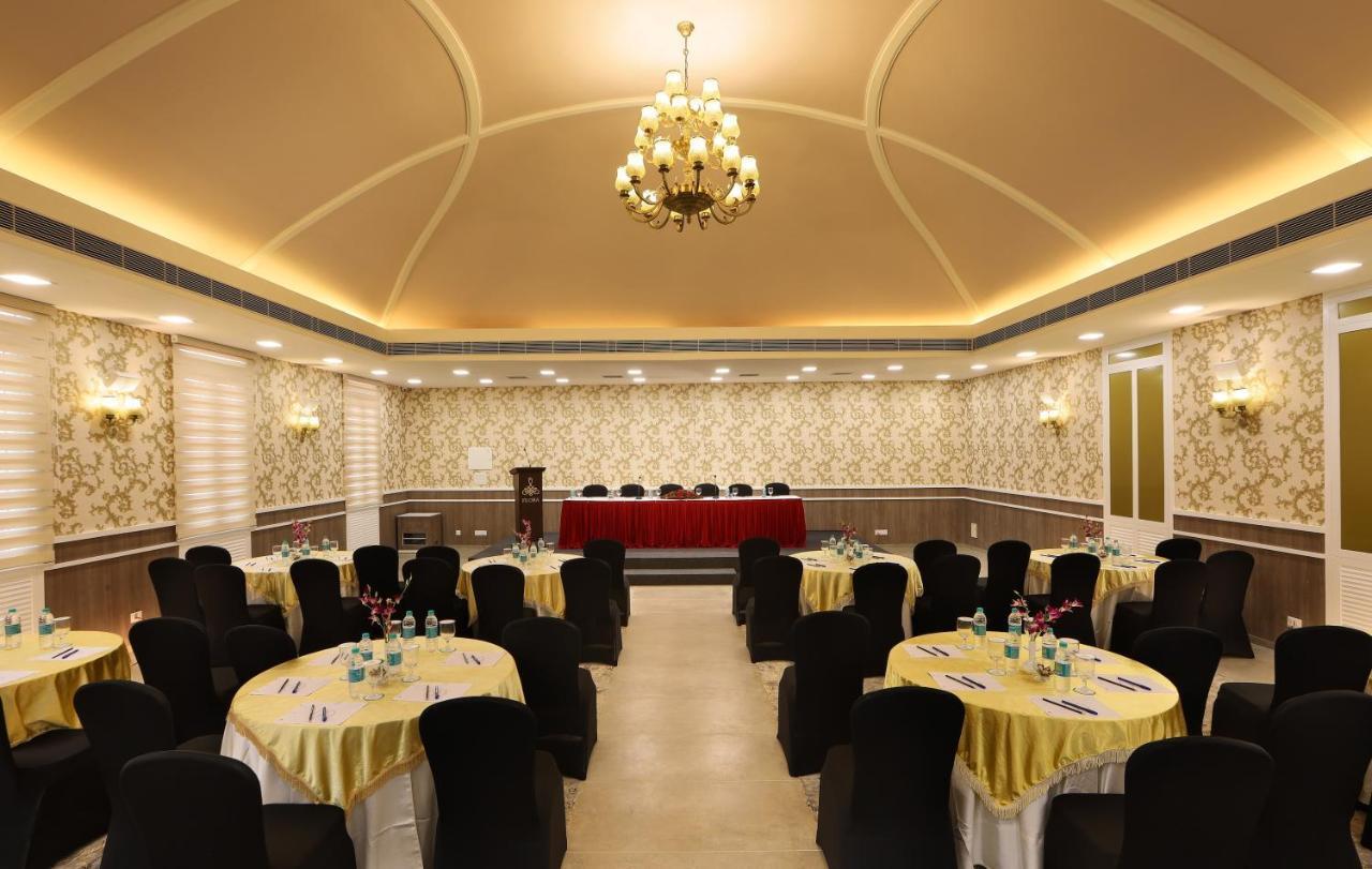 Flora Charishma Residency Aluva Hotel Kochi Eksteriør billede